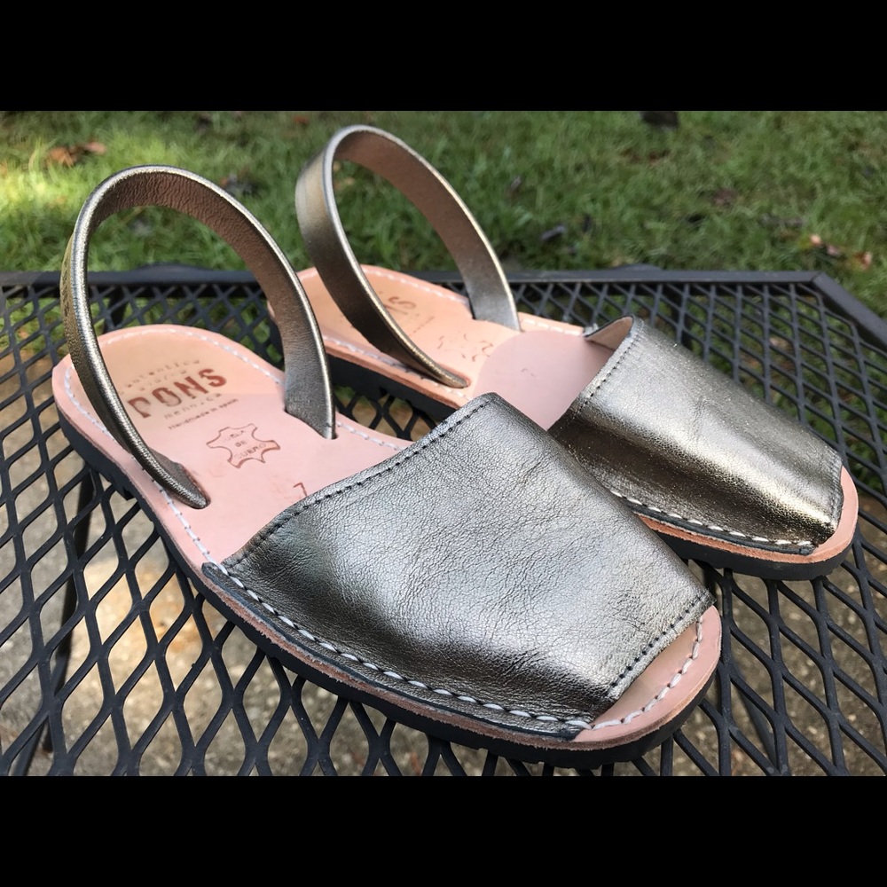 Bronze Pons